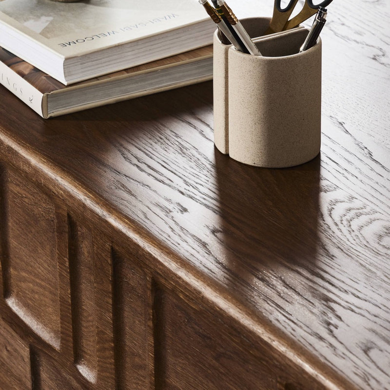 Ezri Desk 241632-001 staged desk top with pencil holder