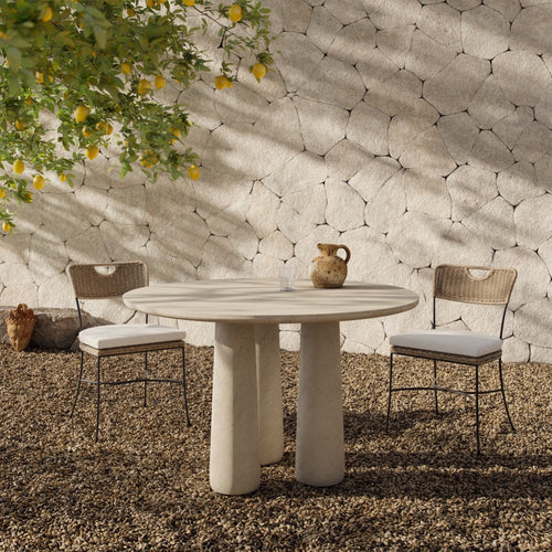 White Concrete Outdoor Dining Table: Stylish, Durable & Modern Designs 1 White Concrete Outdoor Dining Table: Stylish, Durable & Modern Designs
