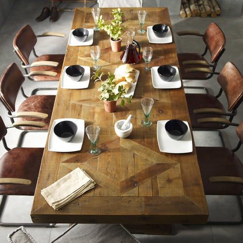 Castle dining table